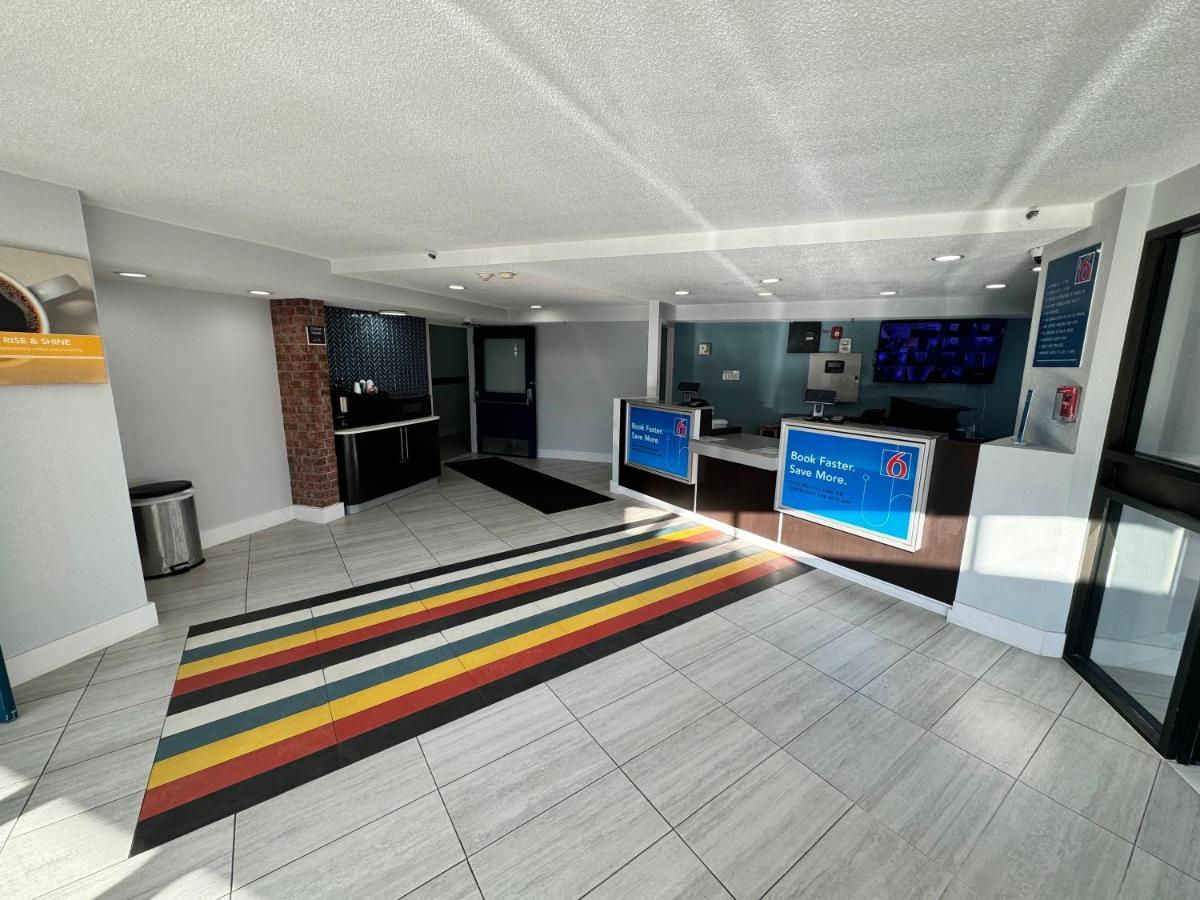 Studio 6 Suites East Syracuse Airport Exterior foto